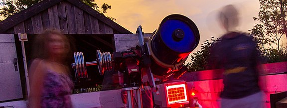 Beobachtung mit Teleskop